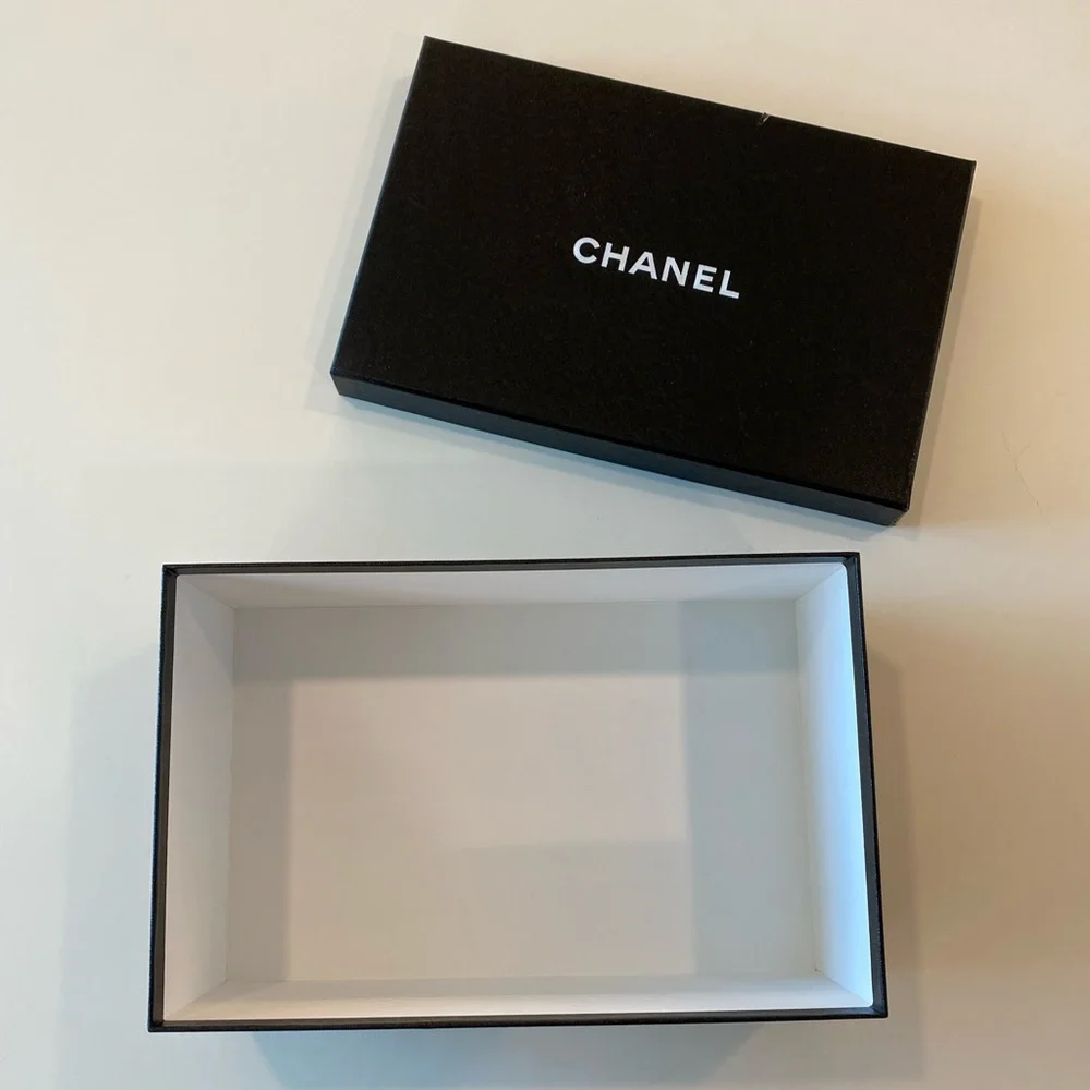 Chanel Box - Picture 4 of 7